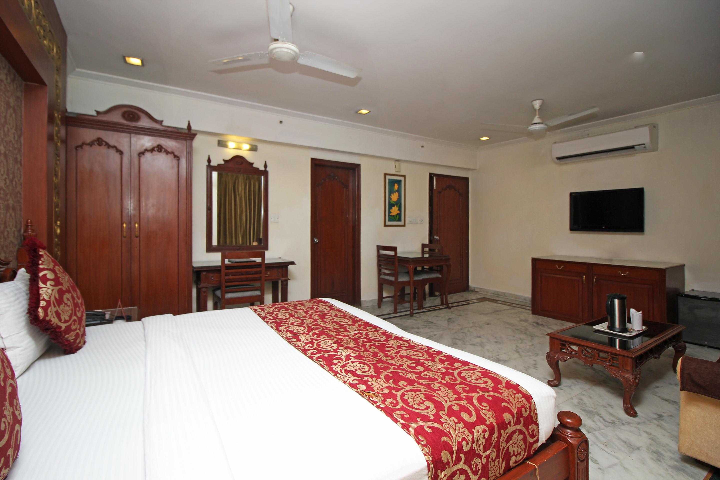 ניו דלהי Oyo 5915 Hotel Swagath מראה חיצוני תמונה