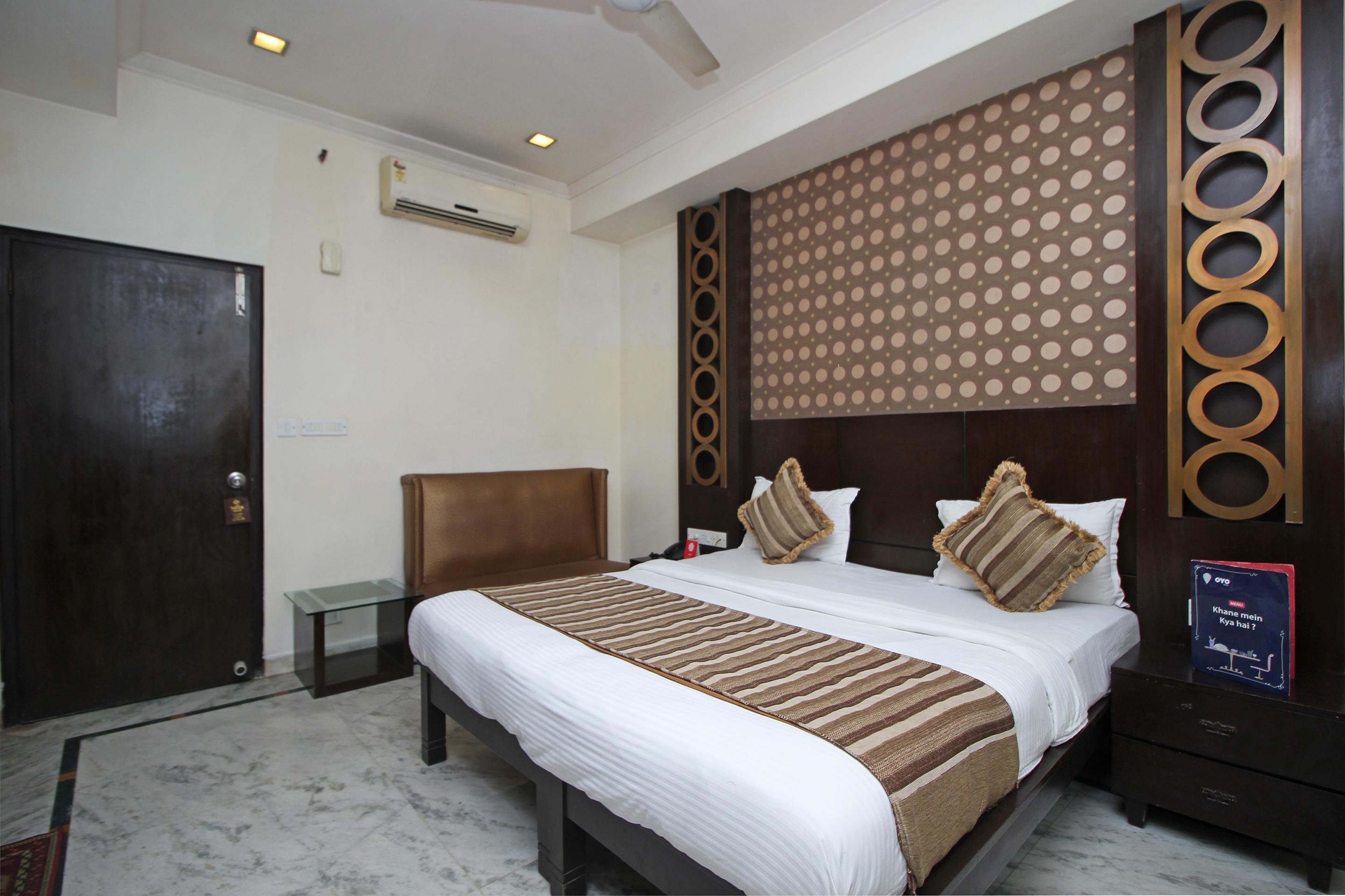 ניו דלהי Oyo 5915 Hotel Swagath מראה חיצוני תמונה